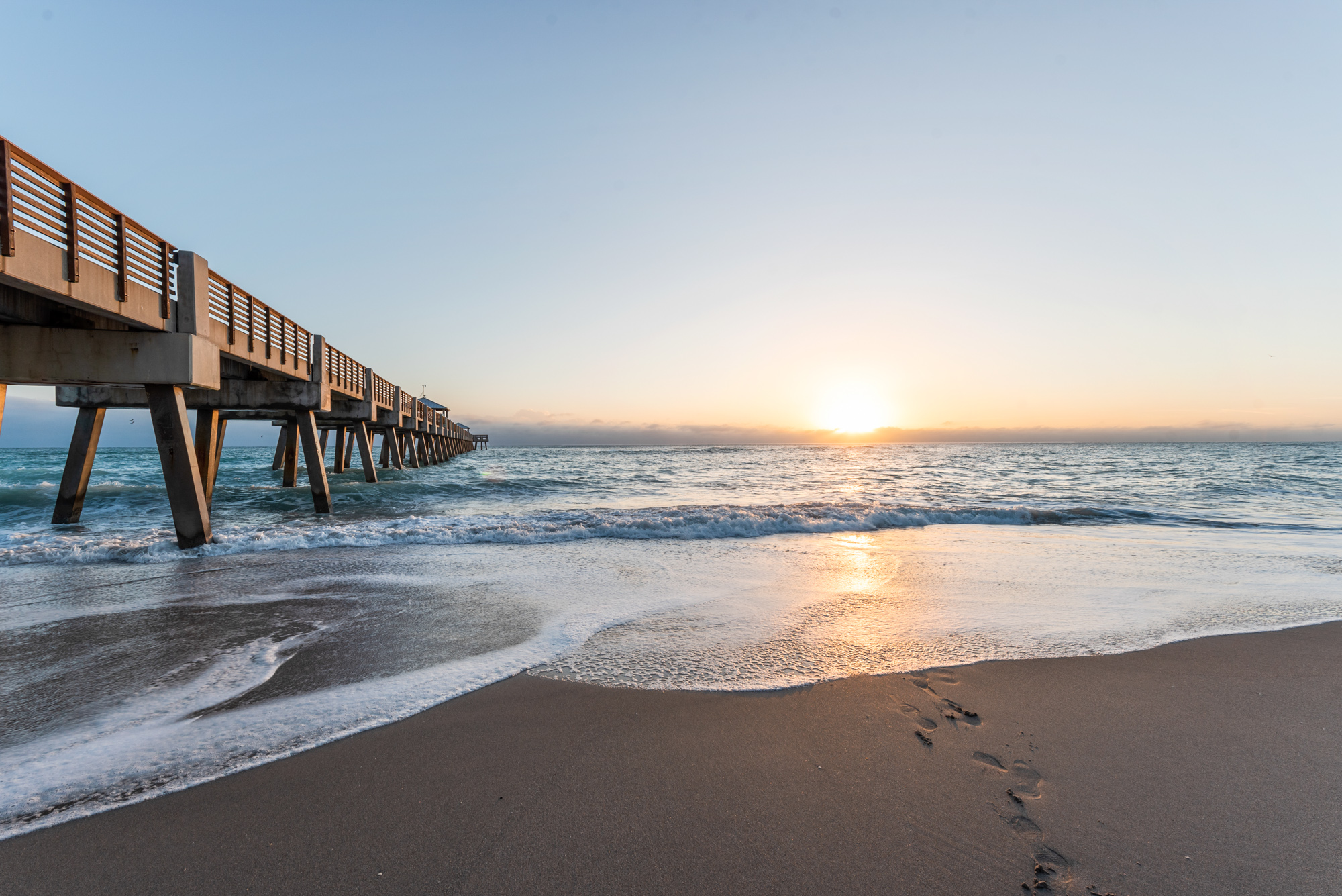 Seaview Juno Beach: Where Barefoot Luxury Meets Effortless Living
